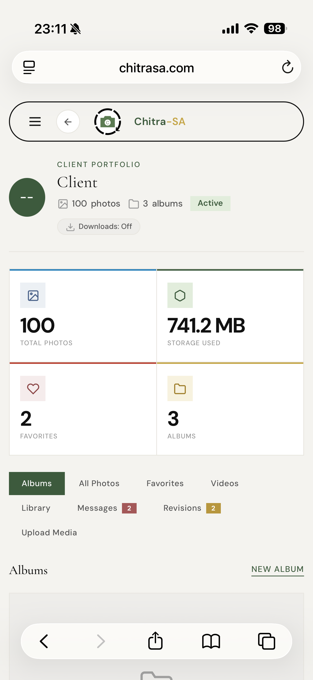 A Chitra-SA client library showing photo count, storage used, favourites and albums